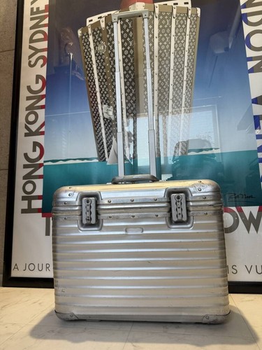 Rimowa pilot suitcase - rimowa, lock
